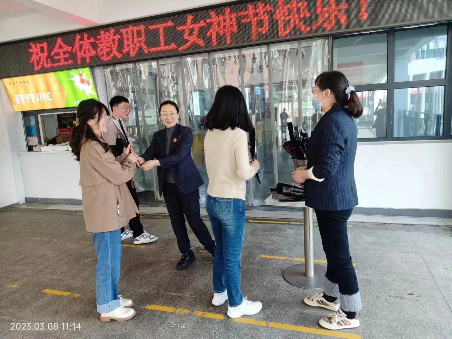 5c2a4f1cdf3d6a5a7b6ea8d9dea4d26.jpg 5c2a4f1cdf3d6a5a7b6ea8d9dea4d26.jpg