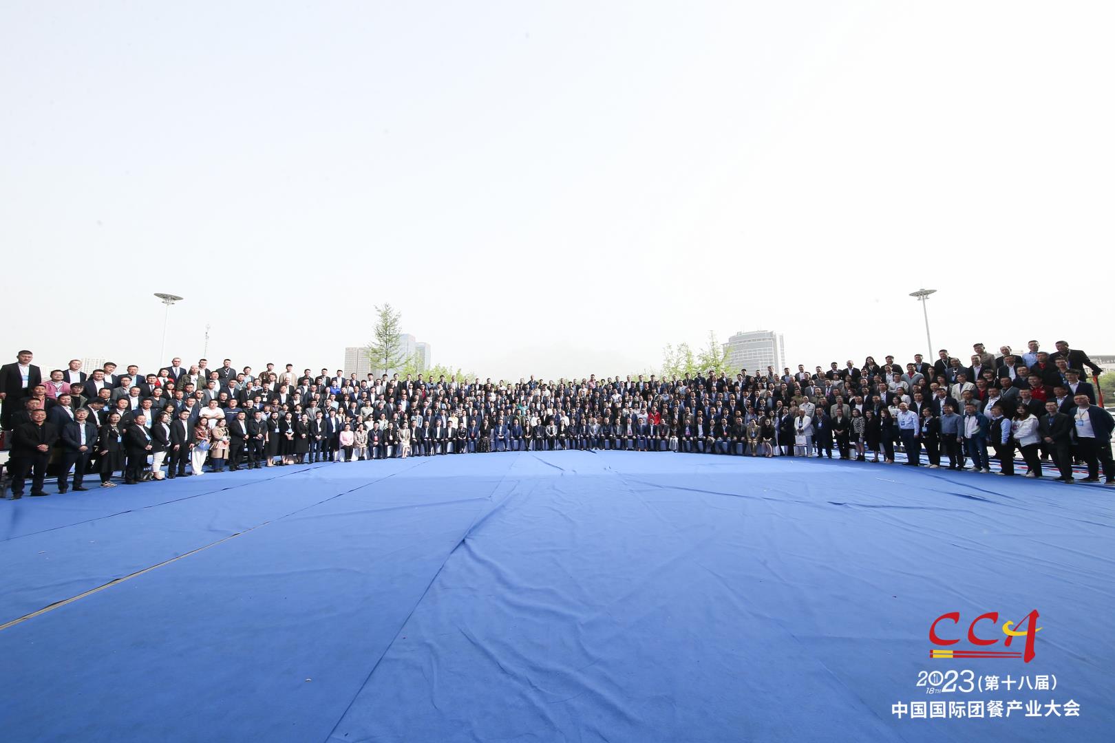 ZHAO7828.jpg ZHAO7828.jpg